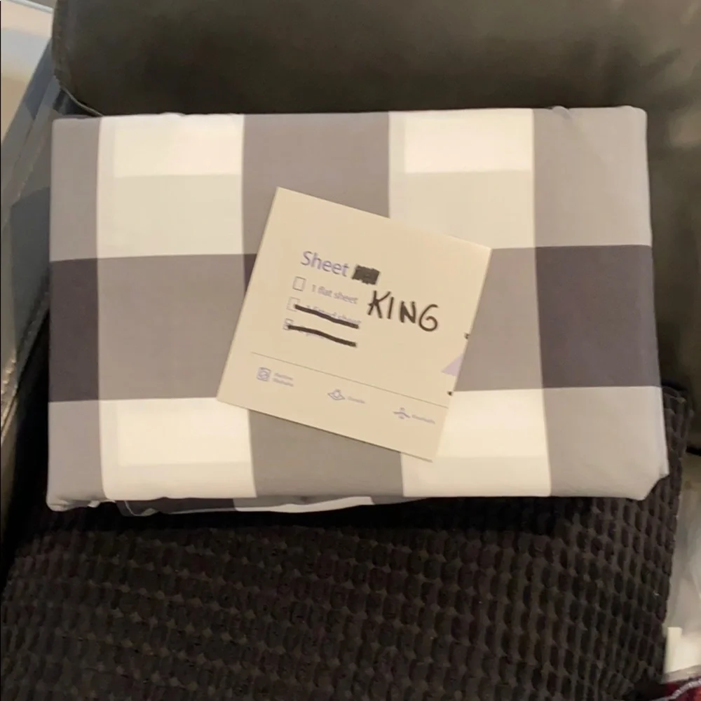 Brand New Grey white & Black plaid king flat sheet